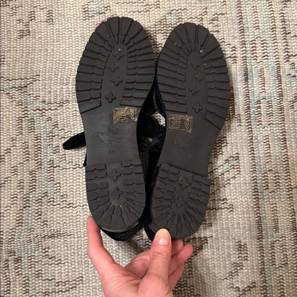 F-Troupe Black Velvet Bow Flats, size 41 - Picture 6 of 7